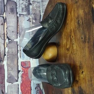 ❌ Final Sale•••Hotter Leather Loafers